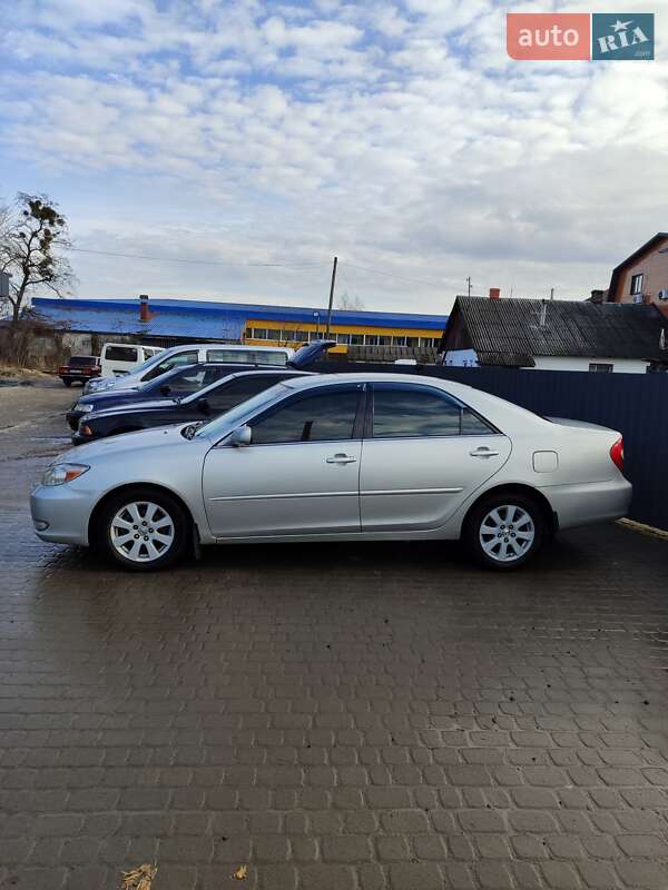 Седан Toyota Camry 2004 в Рокитном