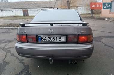 Седан Toyota Camry 1994 в Доманевке