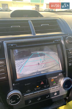 Седан Toyota Camry 2014 в Харкові