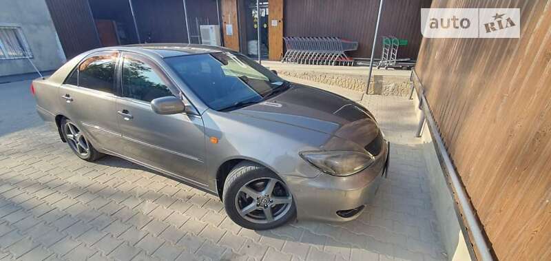 Седан Toyota Camry 2004 в Тарутиному