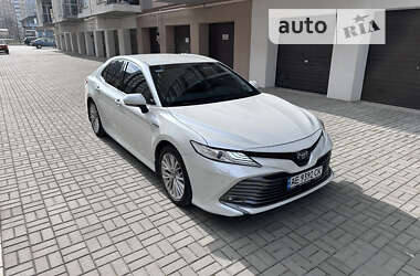 Седан Toyota Camry 2019 в Дніпрі