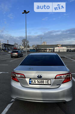 Седан Toyota Camry 2013 в Киеве