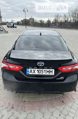 Седан Toyota Camry 2020 в Харькове