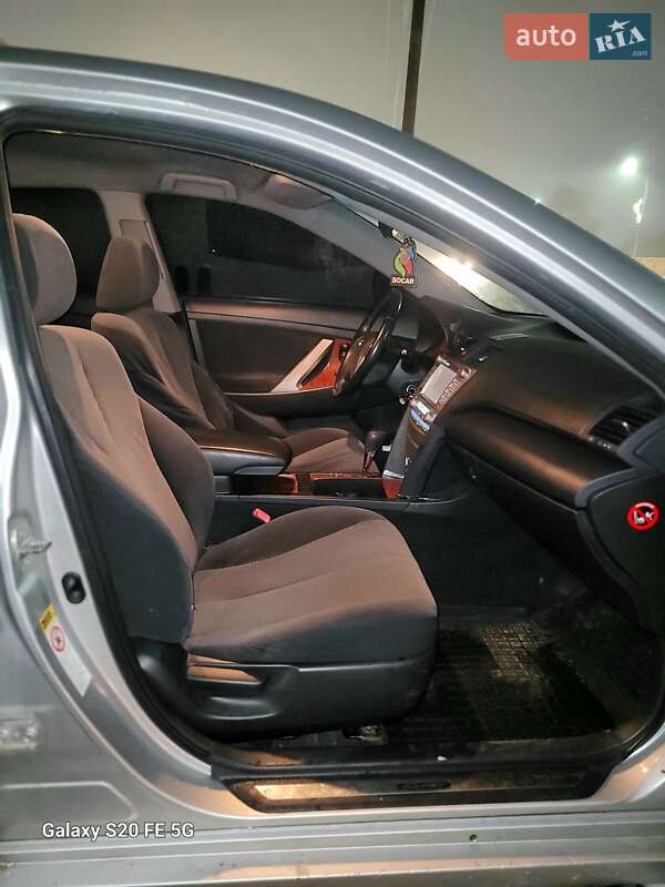 Седан Toyota Camry 2008 в Киеве