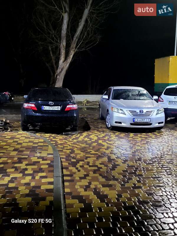 Седан Toyota Camry 2008 в Киеве