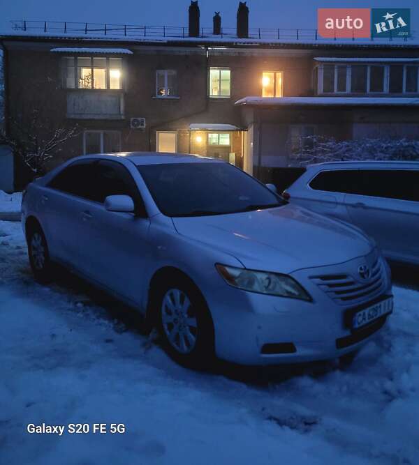 Седан Toyota Camry 2008 в Киеве
