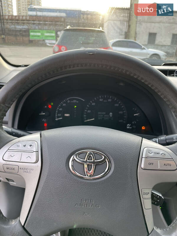 Седан Toyota Camry 2007 в Києві