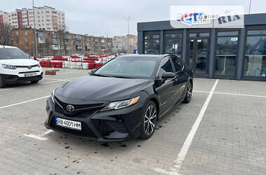 Седан Toyota Camry 2018 в Вінниці