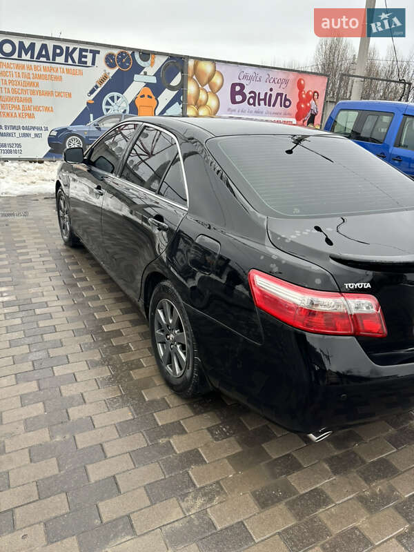 Седан Toyota Camry 2006 в Лубнах