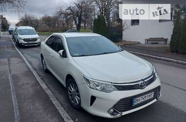 Седан Toyota Camry 2016 в Одессе