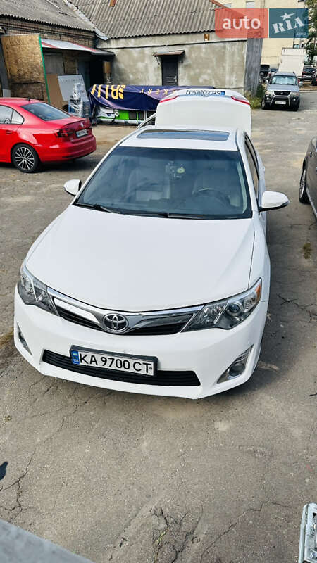 Седан Toyota Camry 2012 в Києві