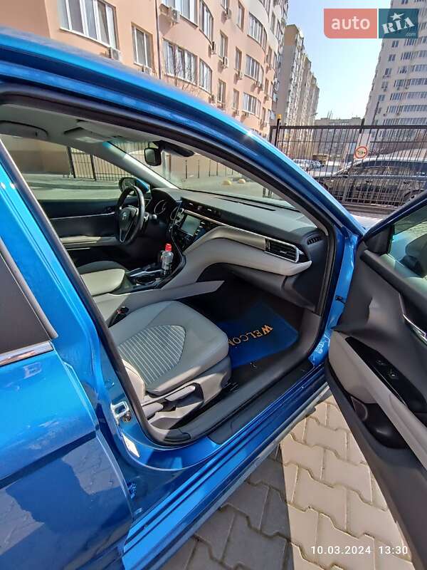 Седан Toyota Camry 2017 в Одесі