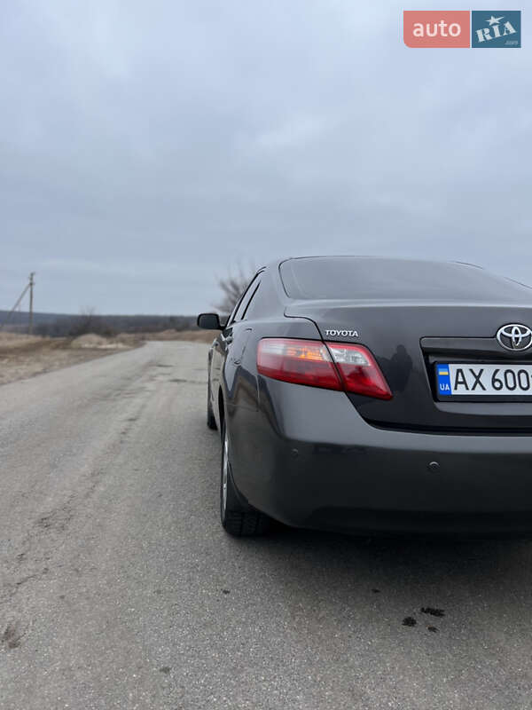 Седан Toyota Camry 2006 в Харькове