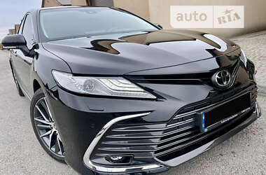 Седан Toyota Camry 2021 в Днепре