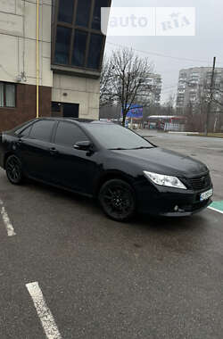 Седан Toyota Camry 2014 в Днепре