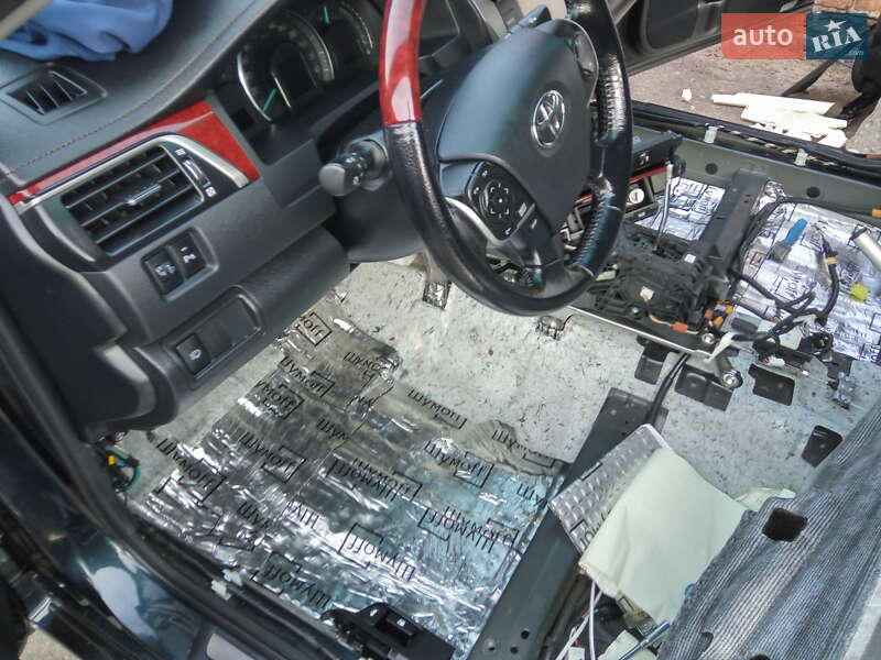 Седан Toyota Camry 2011 в Харкові