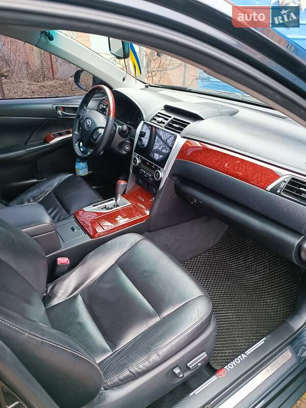 Седан Toyota Camry 2011 в Харкові