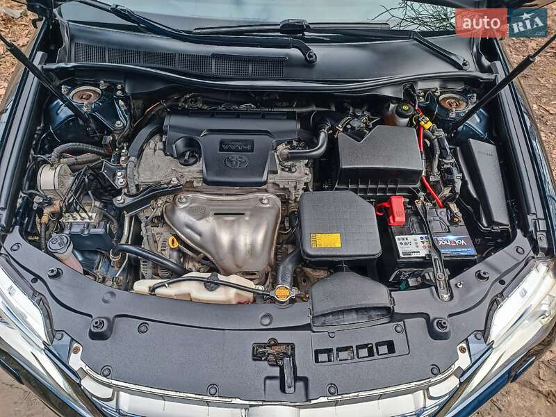 Седан Toyota Camry 2011 в Харкові