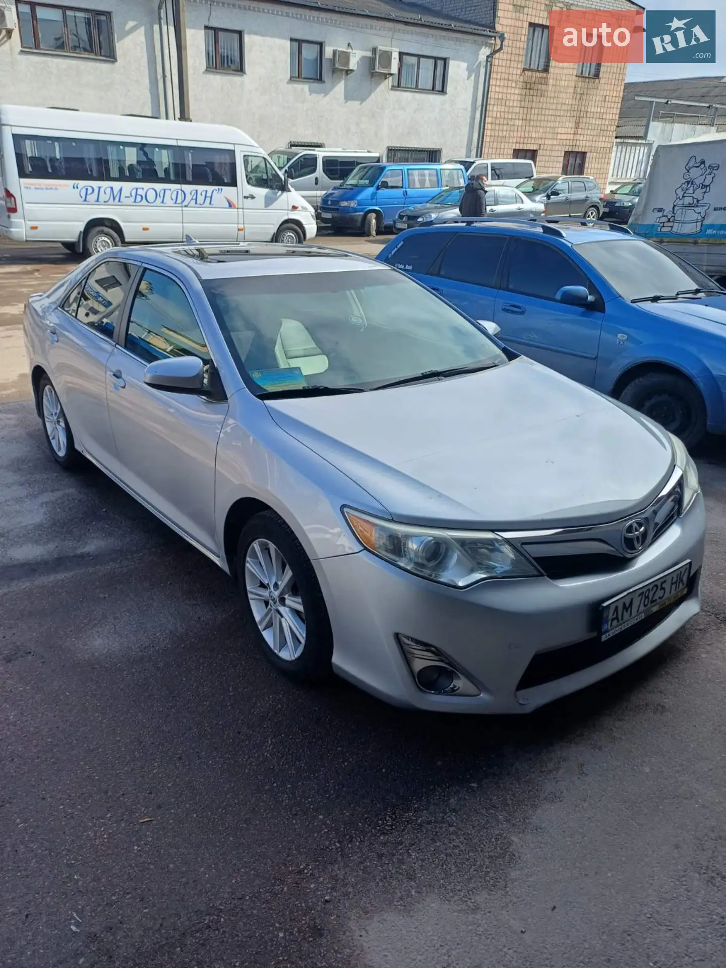 2014 Toyota Camry - фото 1