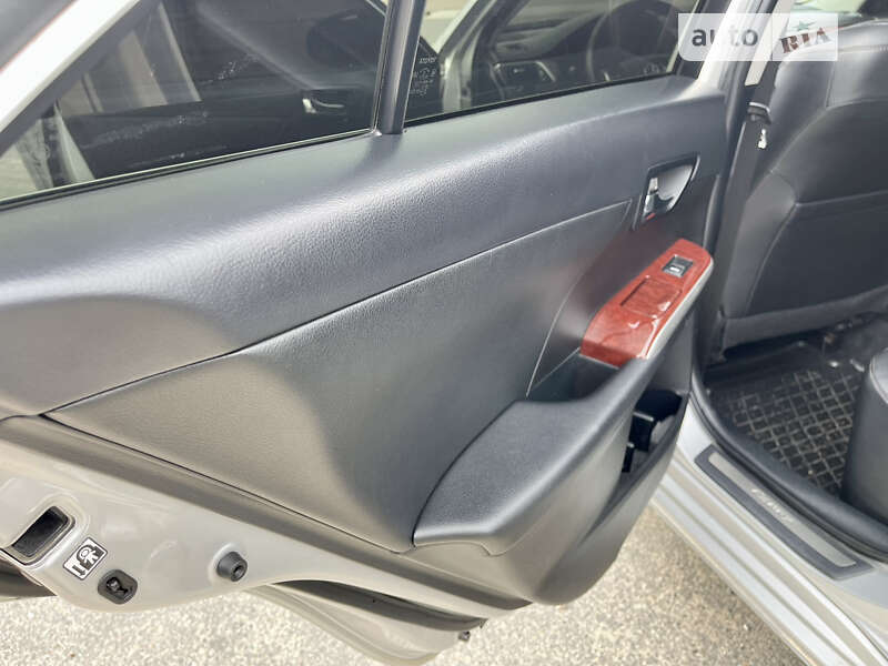 Седан Toyota Camry 2011 в Каменском