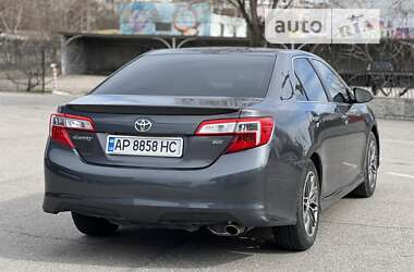 Седан Toyota Camry 2014 в Запорожье