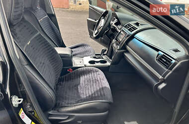 Седан Toyota Camry 2012 в Луцьку