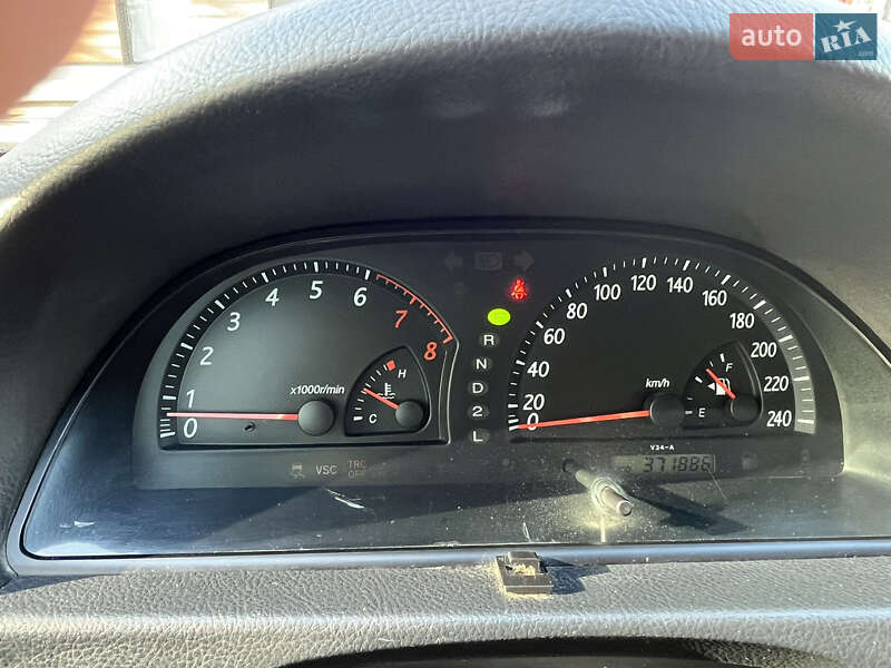 Седан Toyota Camry 2001 в Києві