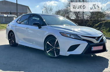 Седан Toyota Camry 2018 в 