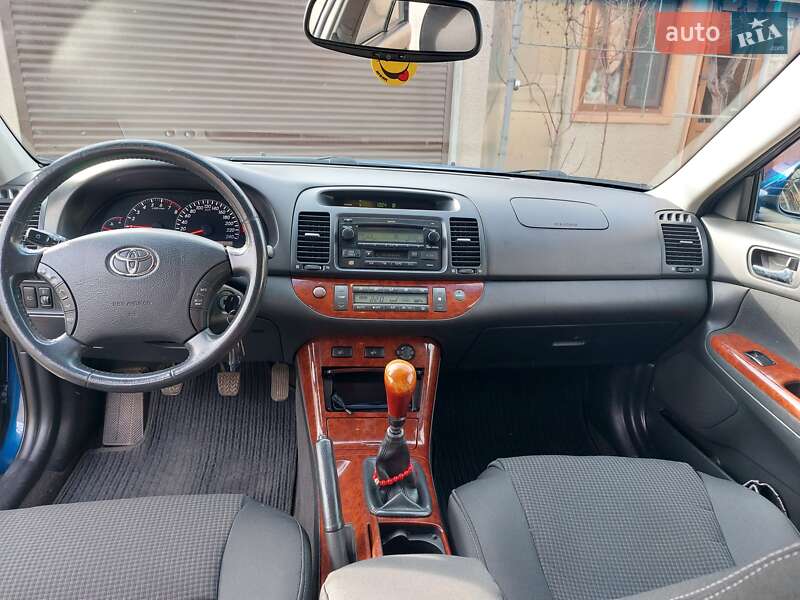 Седан Toyota Camry 2005 в Одессе