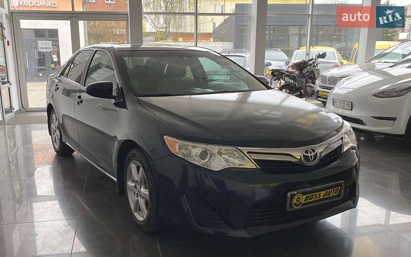 Toyota Camry 2014