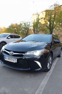 Седан Toyota Camry 2016 в Полтаве