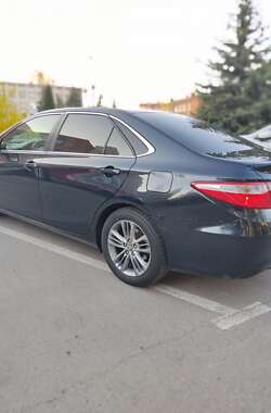 Седан Toyota Camry 2016 в Полтаве