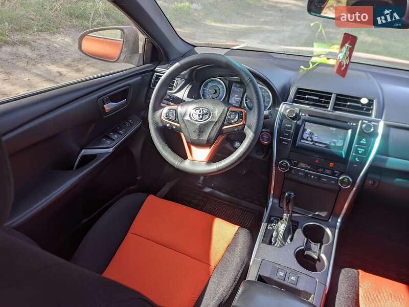 Седан Toyota Camry 2015 в Харкові