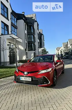 Toyota Camry 2021