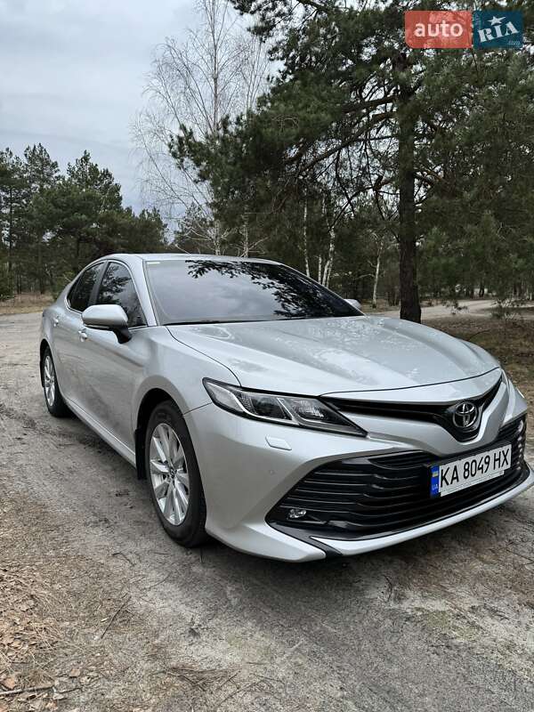 Седан Toyota Camry 2019 в Киеве фото 2 Седан Toyota Camry 2019 в Киеве