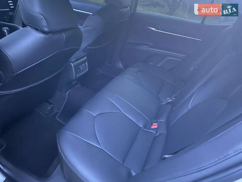 Седан Toyota Camry 2019 в Киеве фото 18 Седан Toyota Camry 2019 в Киеве