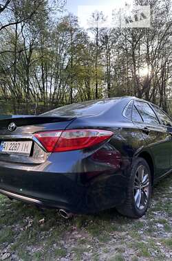 Седан Toyota Camry 2017 в Киеве