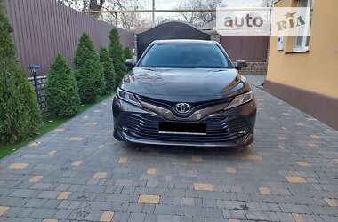 Седан Toyota Camry 2019 в Первомайську