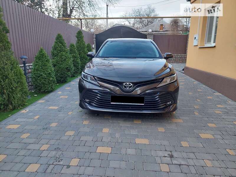 Седан Toyota Camry 2019 в Первомайске