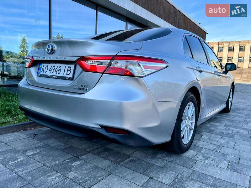 Седан Toyota Camry 2018 в Києві