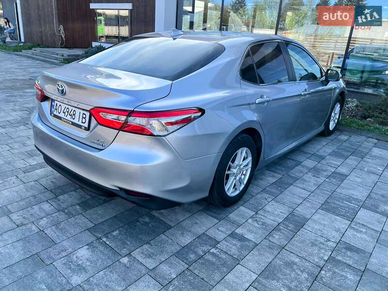 Седан Toyota Camry 2018 в Києві