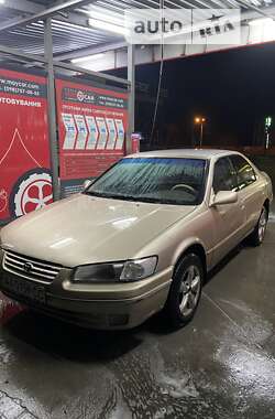 Седан Toyota Camry 1997 в Києві