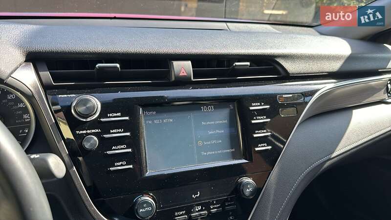 Седан Toyota Camry 2017 в Полтаві