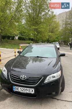 Седан Toyota Camry 2008 в Южноукраинске