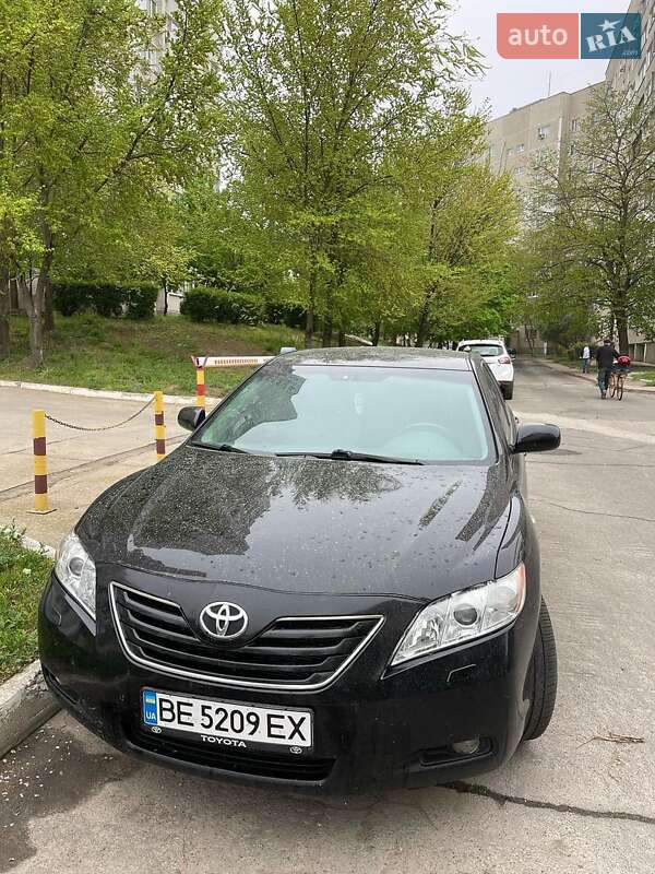 Седан Toyota Camry 2008 в Южноукраїнську