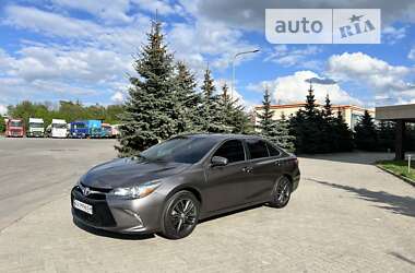 Седан Toyota Camry 2015 в Харкові