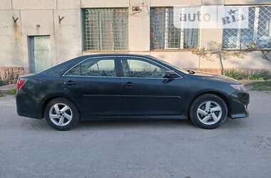 Седан Toyota Camry 2014 в Тернополе