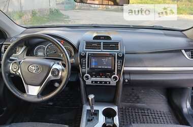 Седан Toyota Camry 2014 в Тернополі