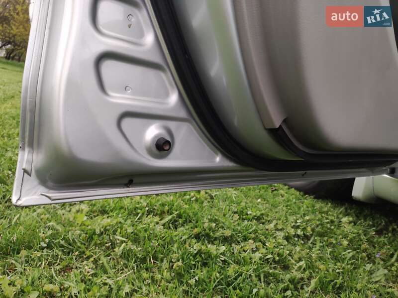 Седан Toyota Camry 2008 в Сумах