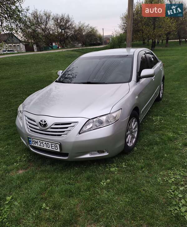 Седан Toyota Camry 2008 в Сумах